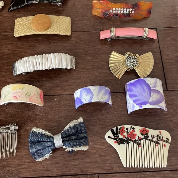 Vintage Collection of Hair Accessories - Picture 3 of 9